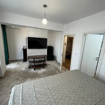 5 Apartment *